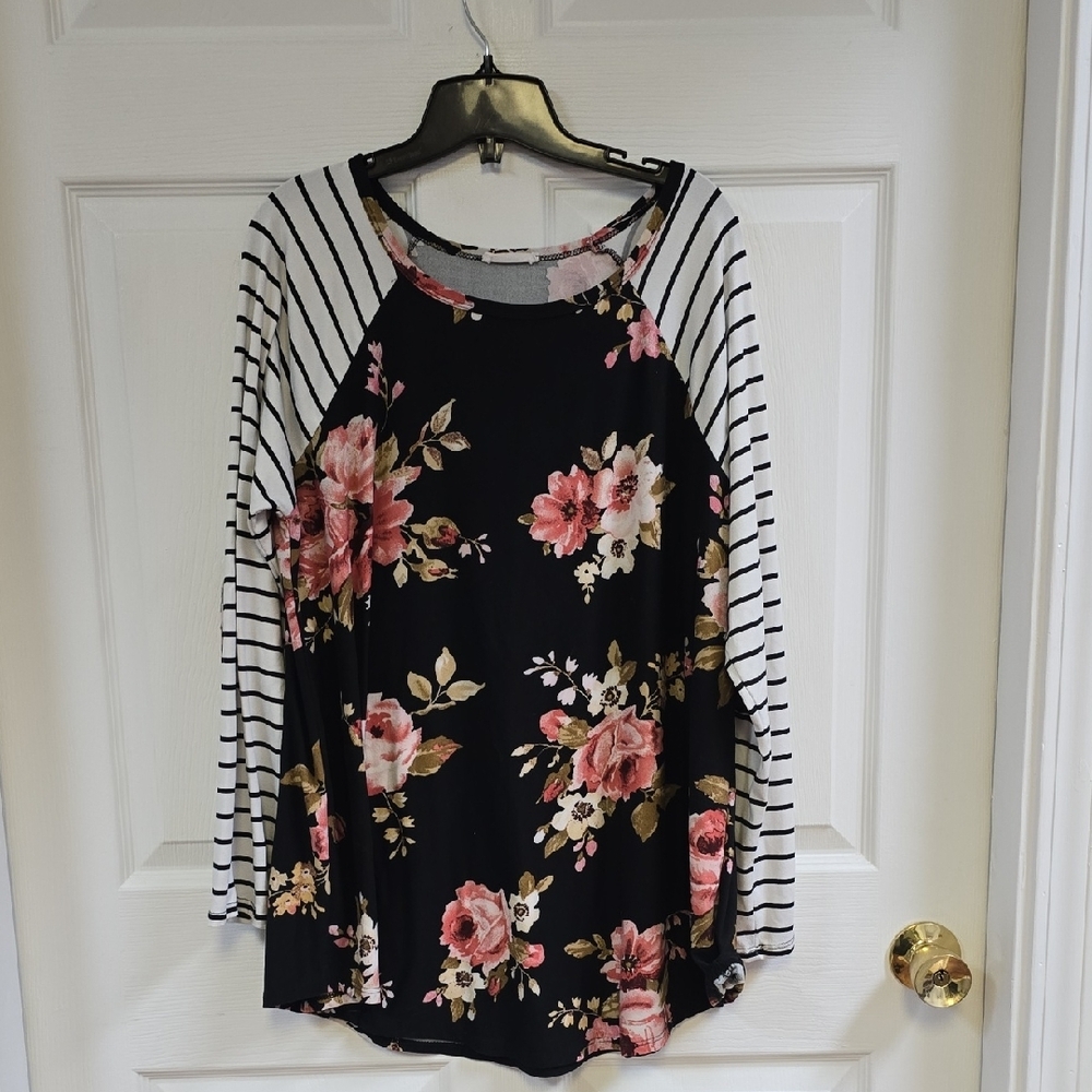 Chic Soul Pink and Orange Floral Blouse with Cut Out 3/4 Sleeves